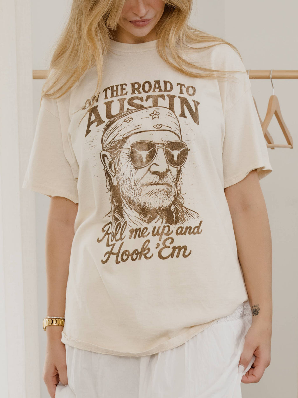 Willie Nelson Roll Me Up Hook Em Horns Thrifted - Adult & Kids T-Shirts, Sweatshirts & Hoodies apparel design preview 1