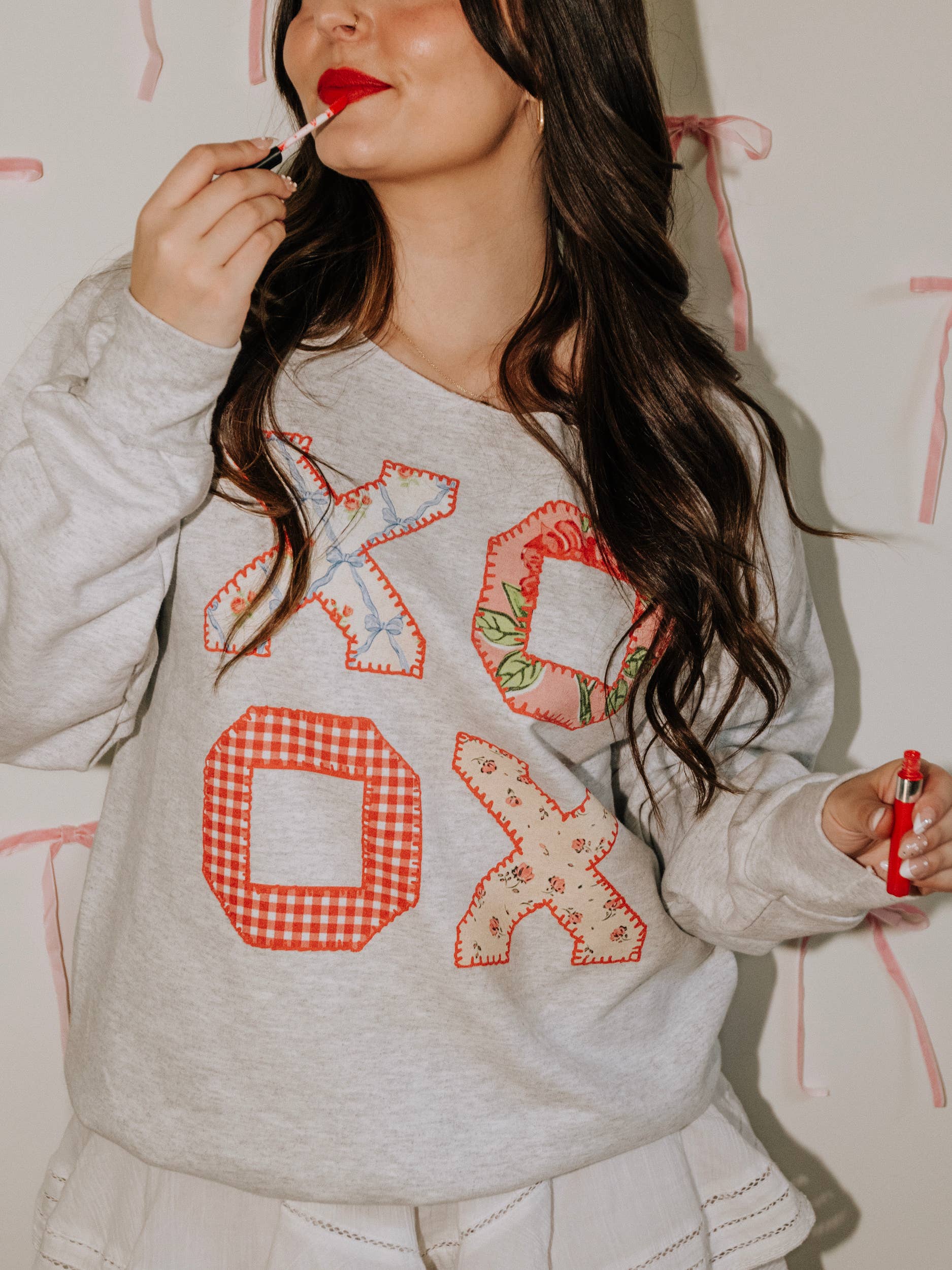Xoxo Quilted Valentine's Day Gray Thrifted - Adult & Kids T-Shirts, Sweatshirts & Hoodies apparel design preview 1