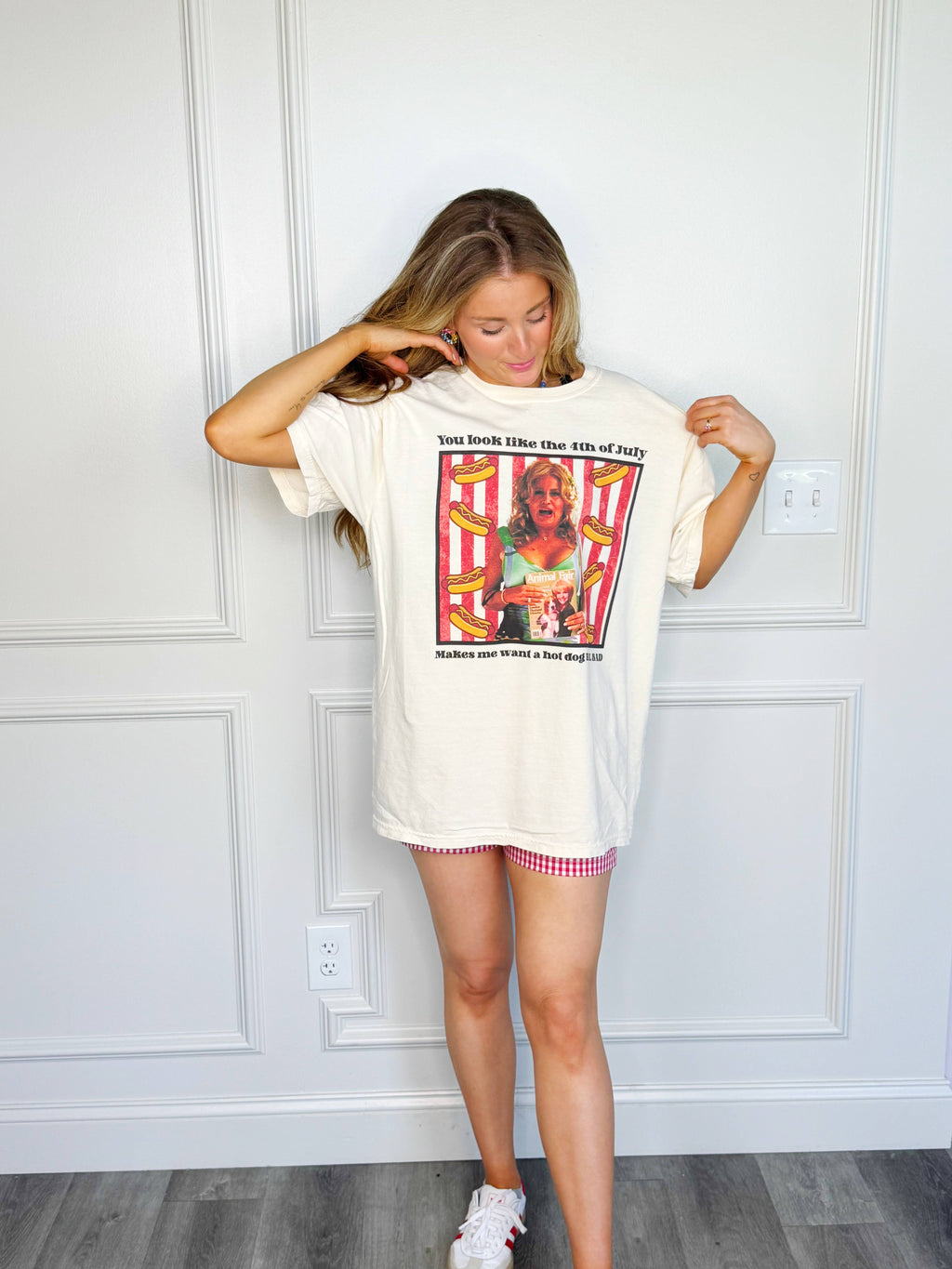 Makes Me Want A Hot Dog - Adult & Kids T-Shirts, Sweatshirts & Hoodies apparel design preview 1