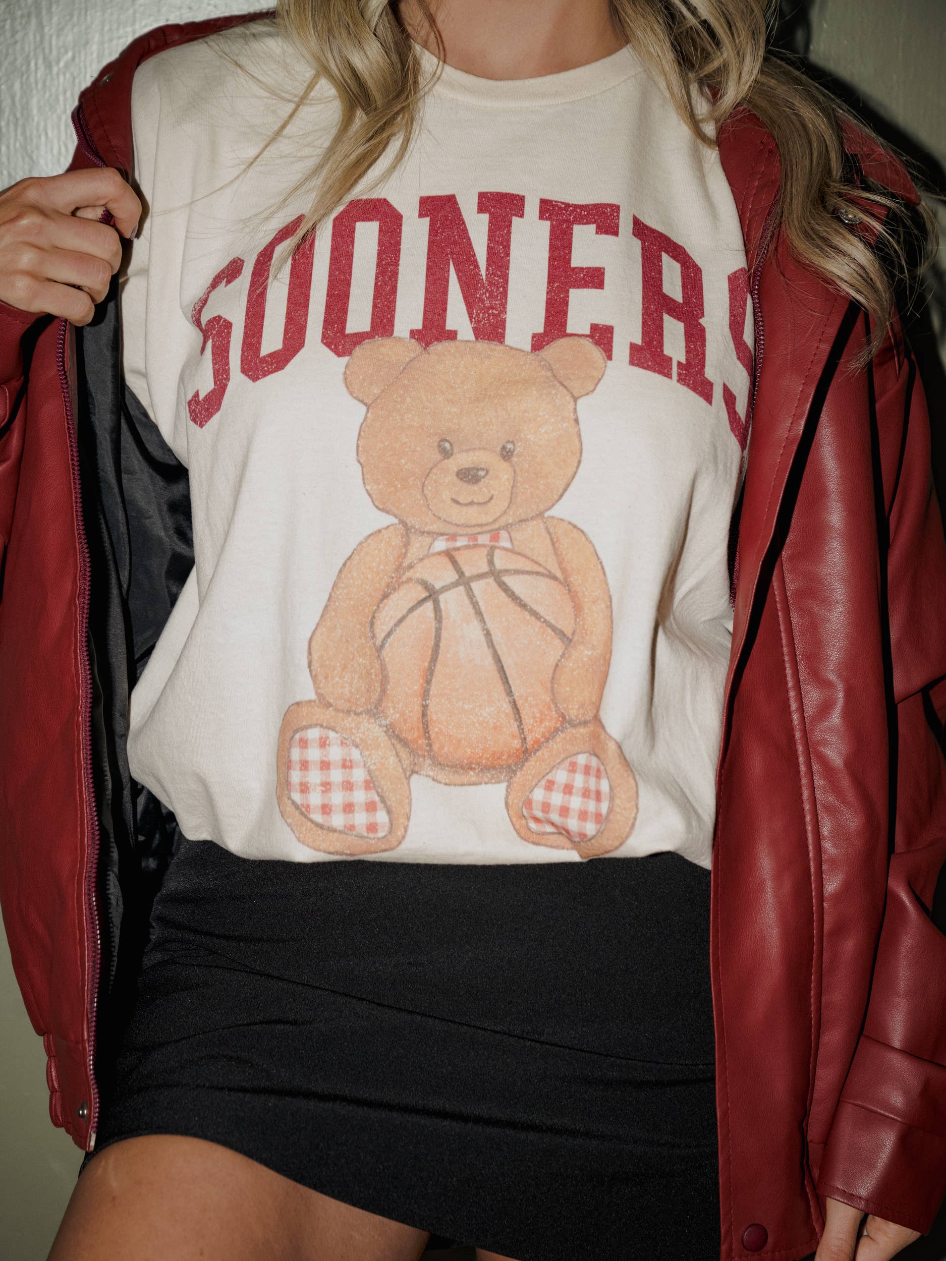 Ou Sooners Basketball Bear Off White Thrifted - Adult & Kids T-Shirts, Sweatshirts & Hoodies apparel design preview 1