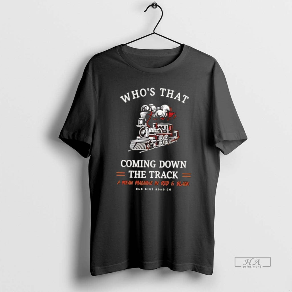 Official Georgia Whos That Coming Down The Track A - Adult & Kids T-Shirts, Sweatshirts & Hoodies apparel design preview 1
