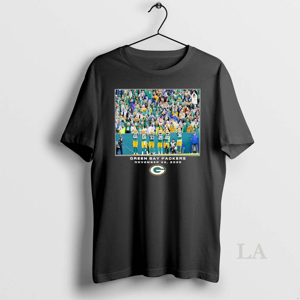 Original Green Bay Packers Flash Moment Photo 2025 - Adult & Kids T-Shirts, Sweatshirts & Hoodies apparel design preview 1