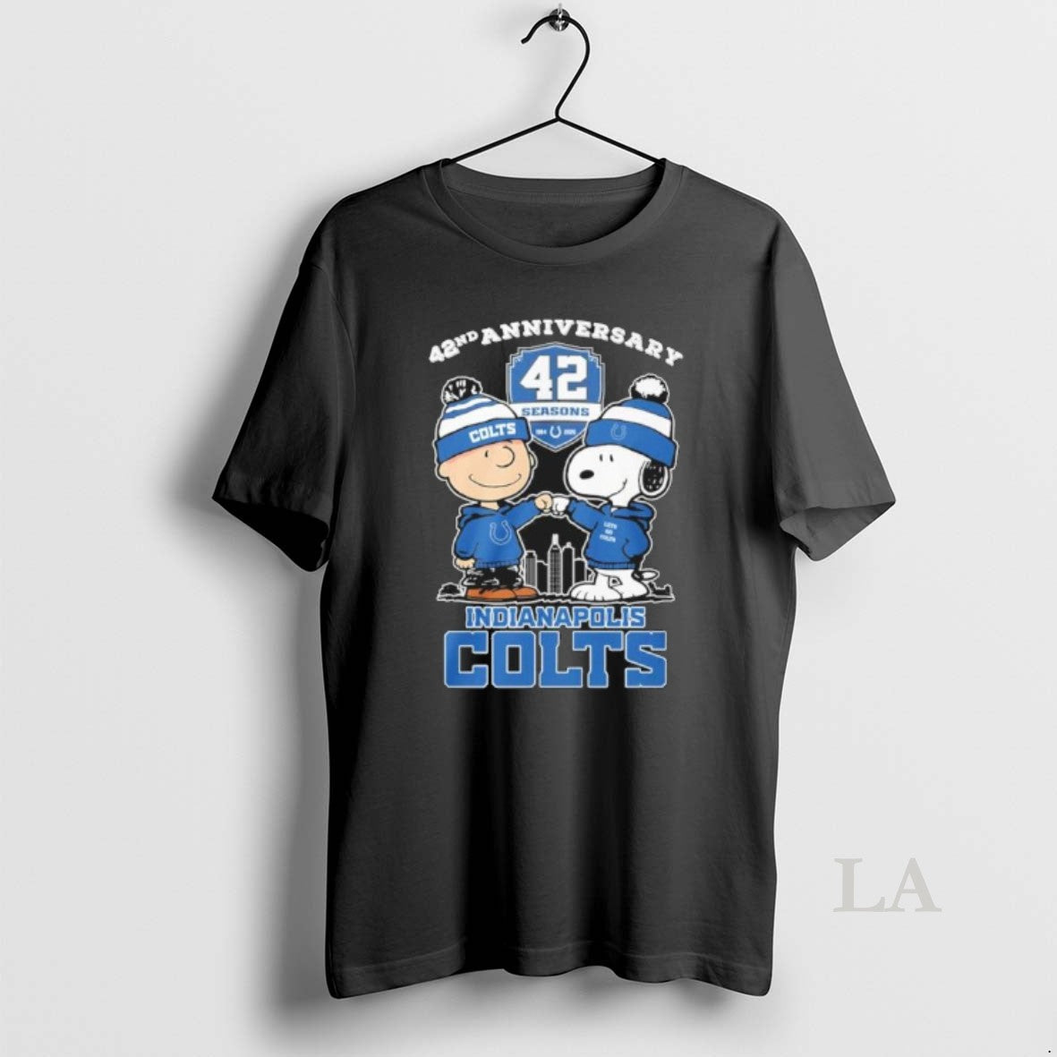 Original The Peanuts Fist Bump X Indianapolis Colts - Adult & Kids T-Shirts, Sweatshirts & Hoodies apparel design preview 1