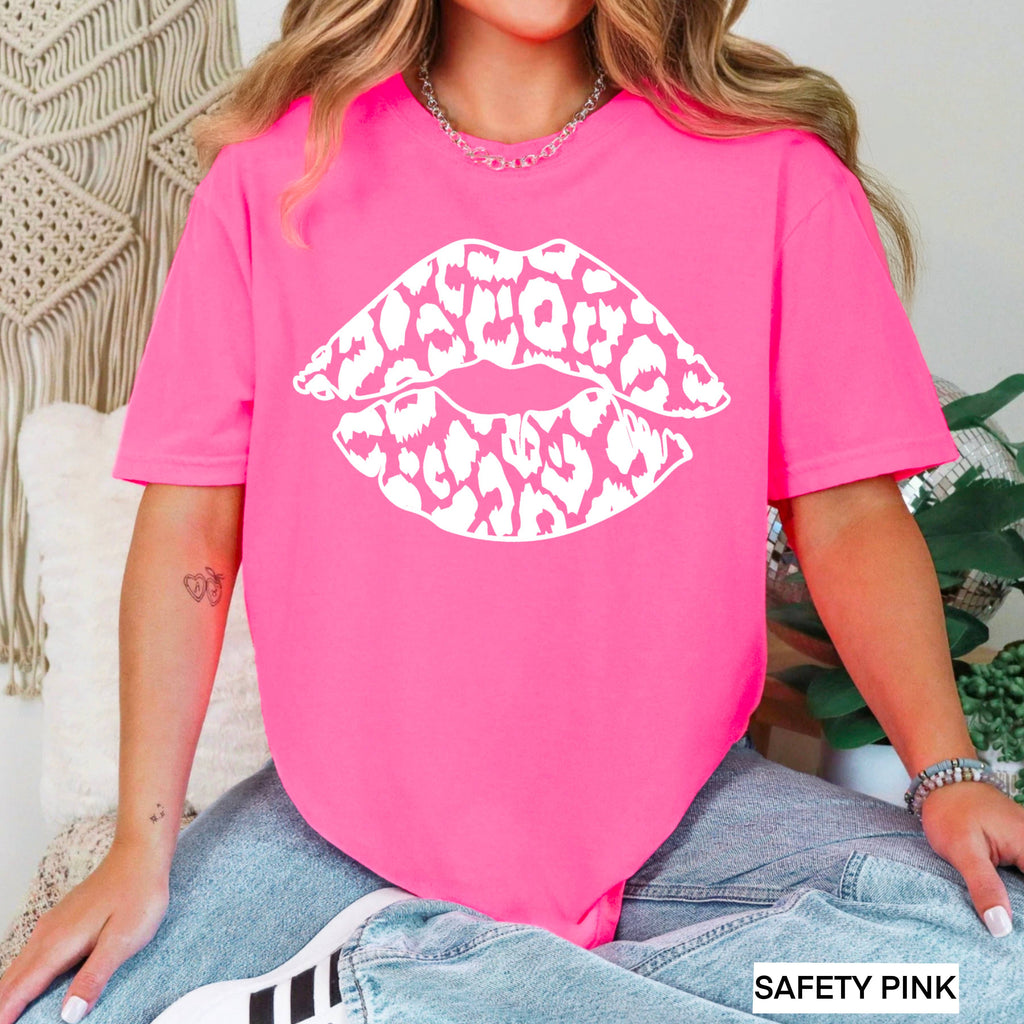 Leopard Lips Graphic Gildan - Adult & Kids T-Shirts, Sweatshirts & Hoodies apparel design preview 1