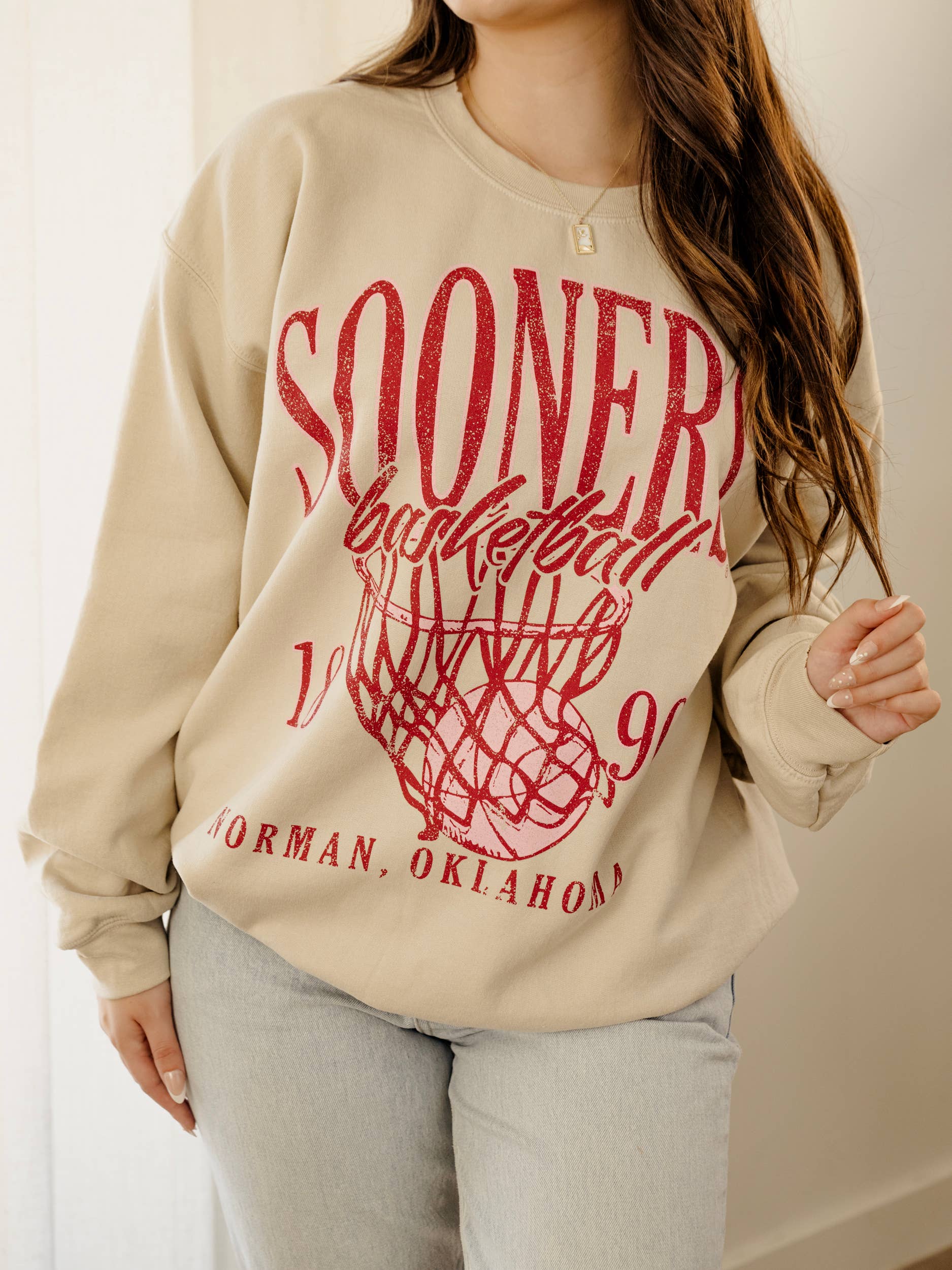 Ou Oklahoma Sooners Big Basketball Sand Thrifted - Adult & Kids T-Shirts, Sweatshirts & Hoodies apparel design preview 1
