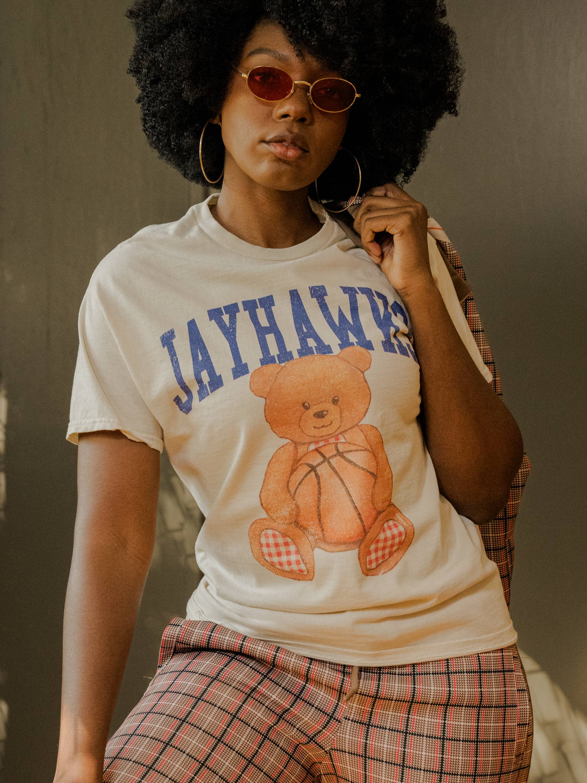 Ku Jayhawks Basketball Bear Off White Thrifted - Adult & Kids T-Shirts, Sweatshirts & Hoodies apparel design preview 1