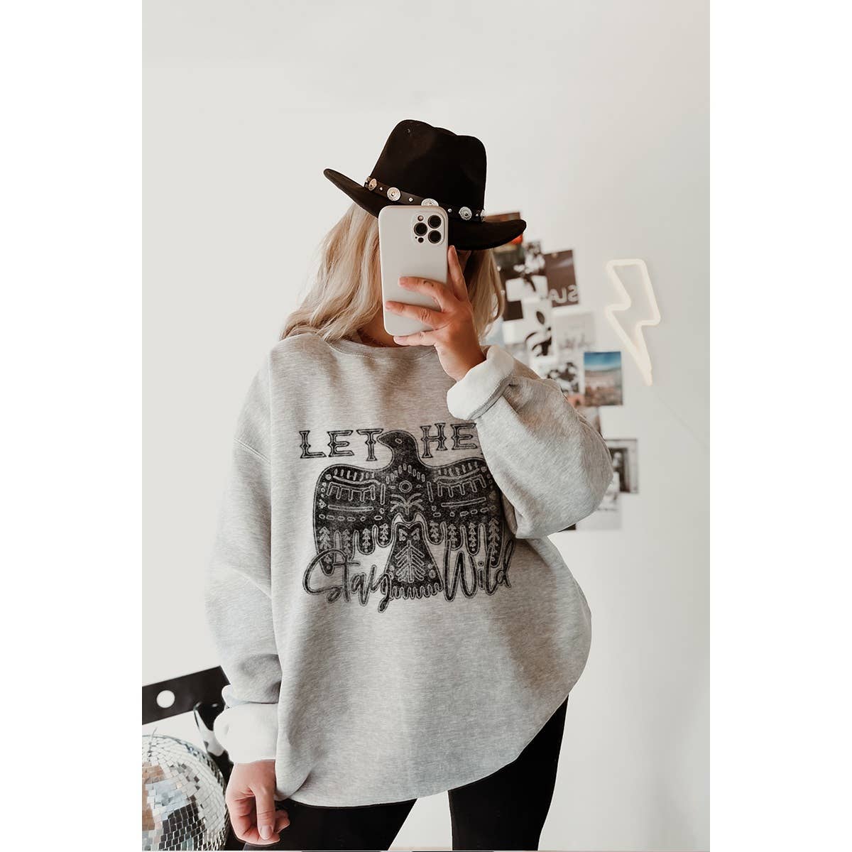 Let Her Stay Free Vintage Graphic - Adult & Kids T-Shirts, Sweatshirts & Hoodies apparel design preview 1