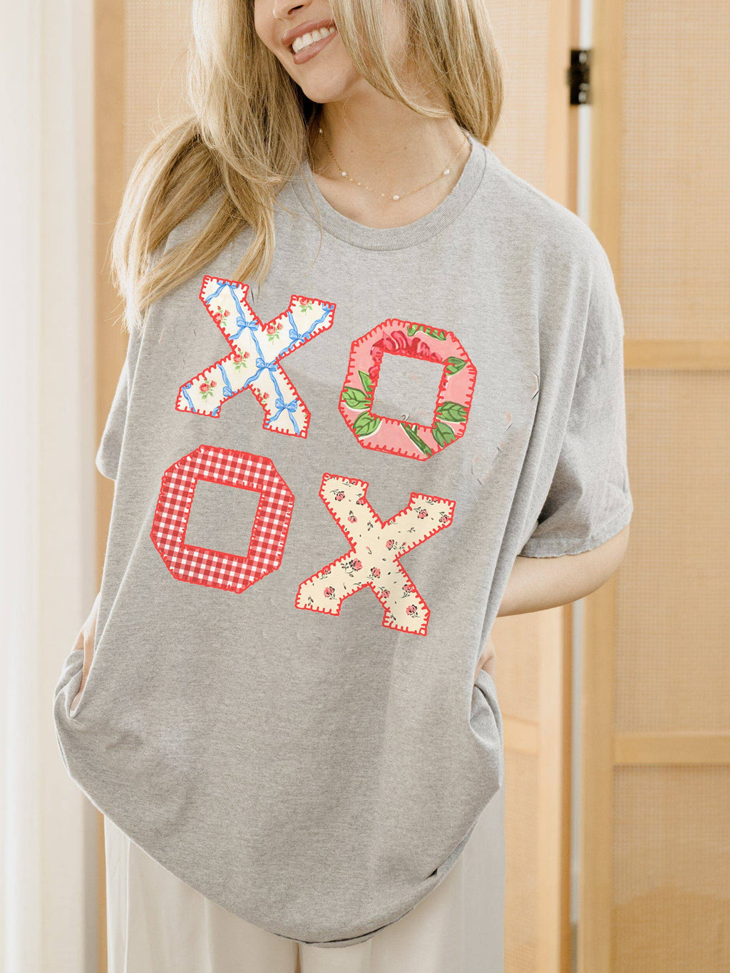 Xoxo Quilted Valentine's Day Gray Thrifted Graphic - Adult & Kids T-Shirts, Sweatshirts & Hoodies apparel design preview 1