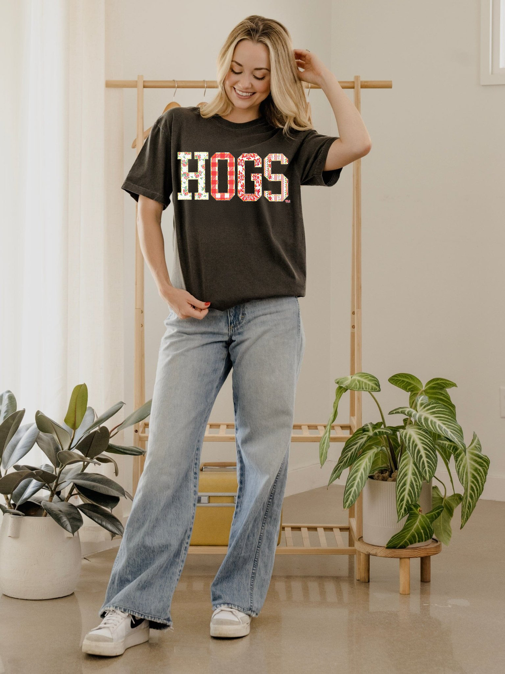 Arkansas Hogs Quilted Puff Ink Pepper Comfort Colors - Adult & Kids T-Shirts, Sweatshirts & Hoodies apparel design preview 1