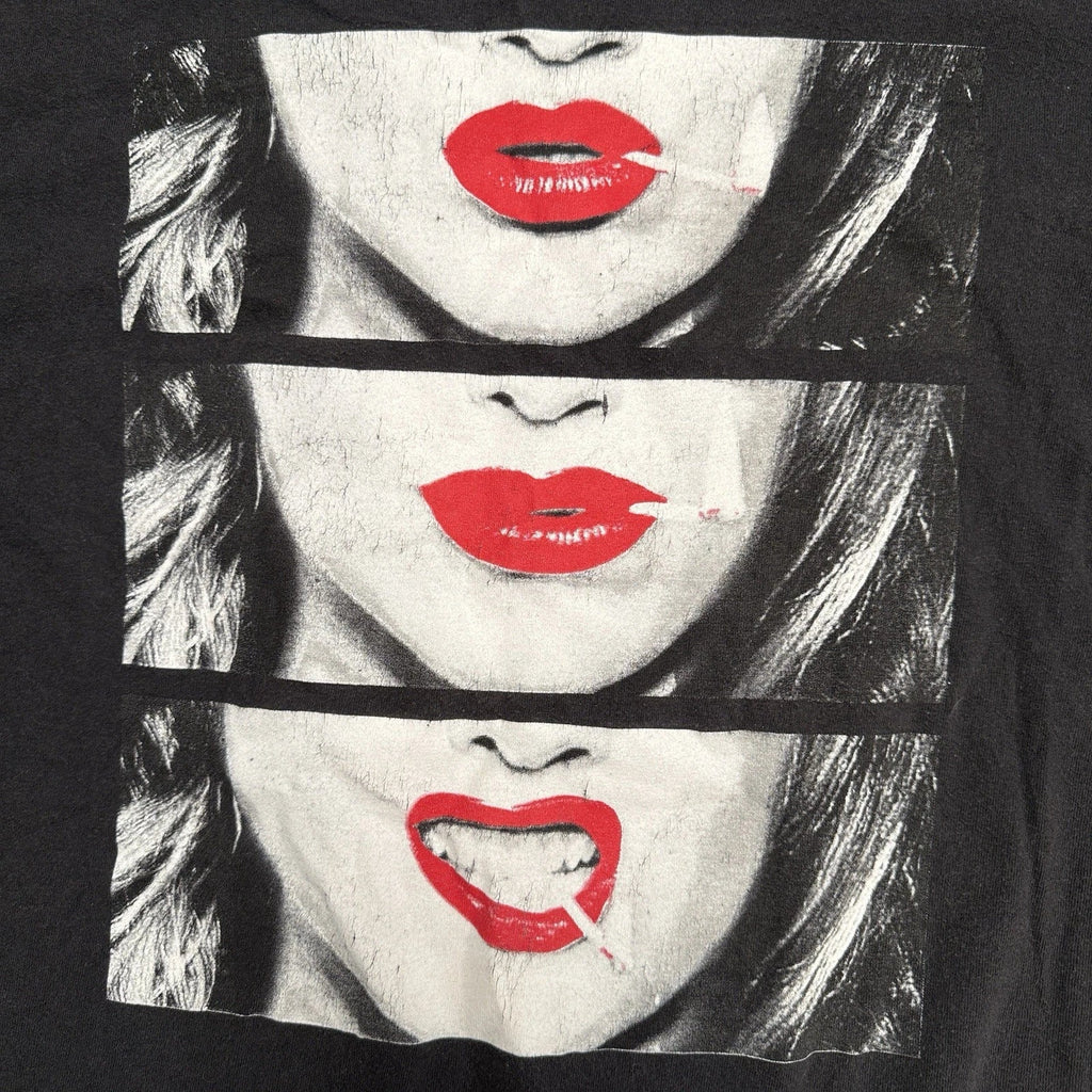 Graphic Lips Black Red Pop Art XL Indie Sleaze Y2K - Adult & Kids T-Shirts, Sweatshirts & Hoodies apparel design preview 1