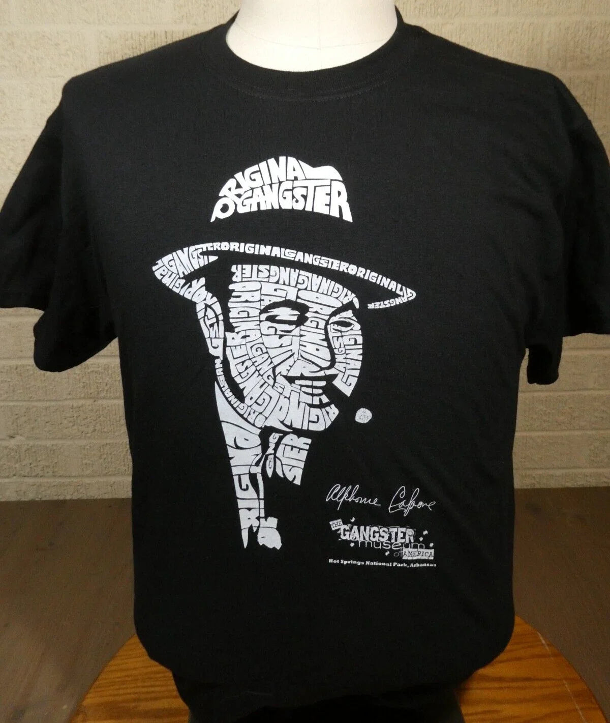 AL CAPONE Mobster Gangster Museum of America M NEW - Adult & Kids T-Shirts, Sweatshirts & Hoodies apparel design preview 1
