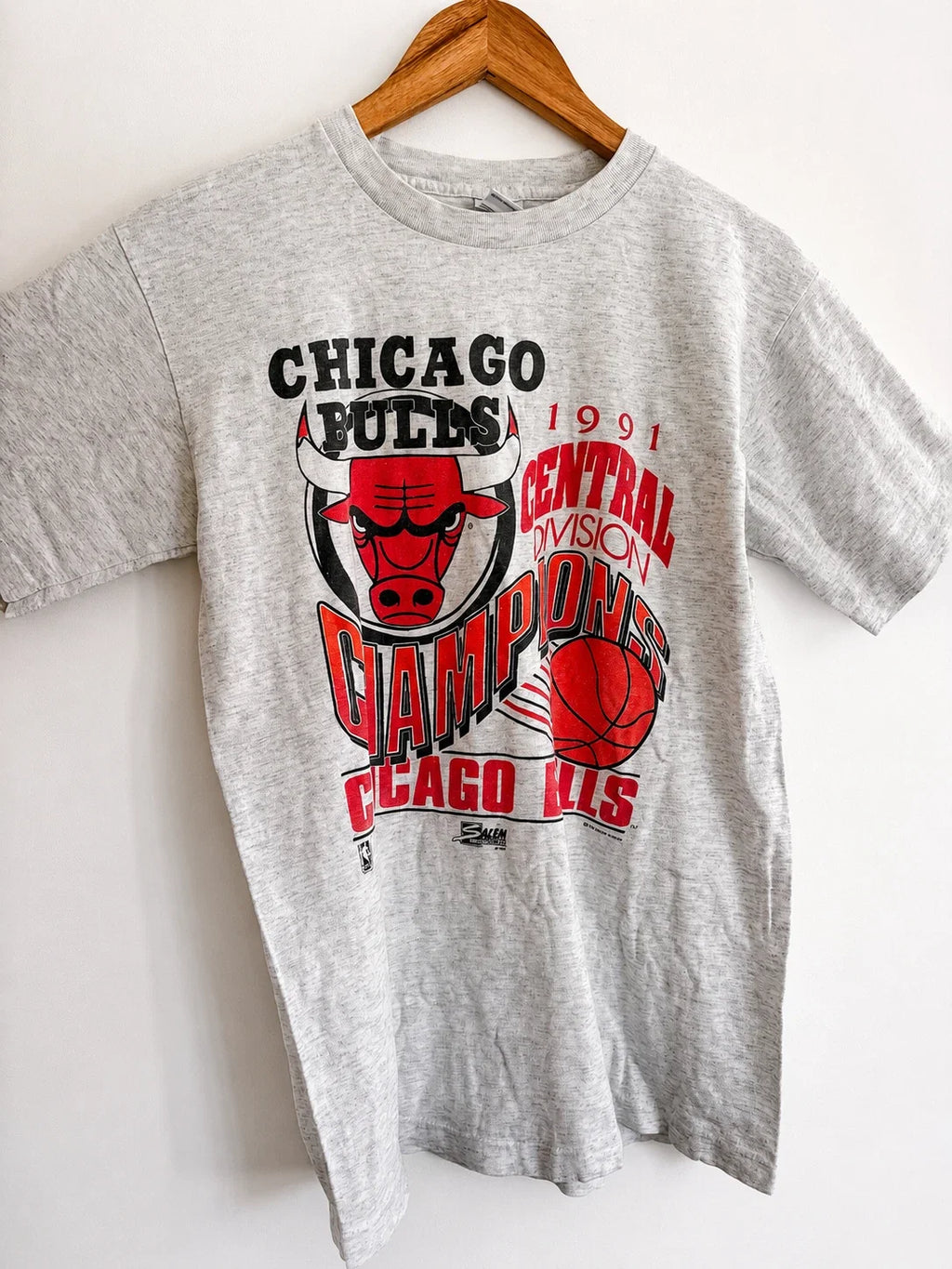 Vintage 1991 NBA Chicago Bulls Central Division - Adult & Kids T-Shirts, Sweatshirts & Hoodies apparel design preview 1