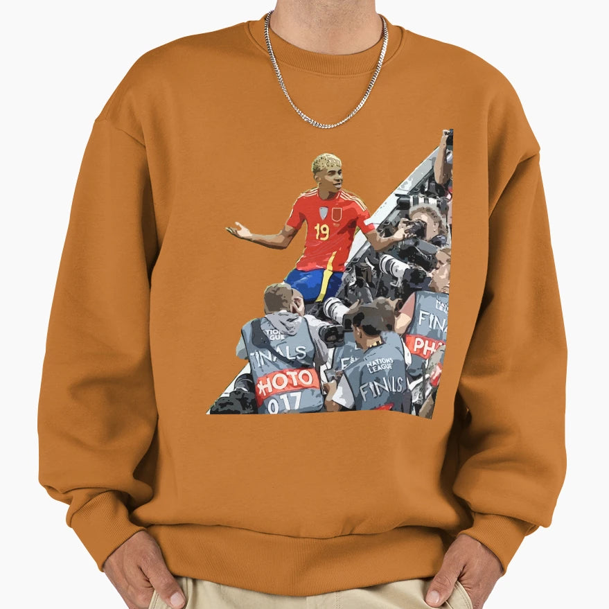 Lamine Yamal Sweatshirt - Trendy Graphic Men Women - T-Shirt, Sweatshirt, Hoodie