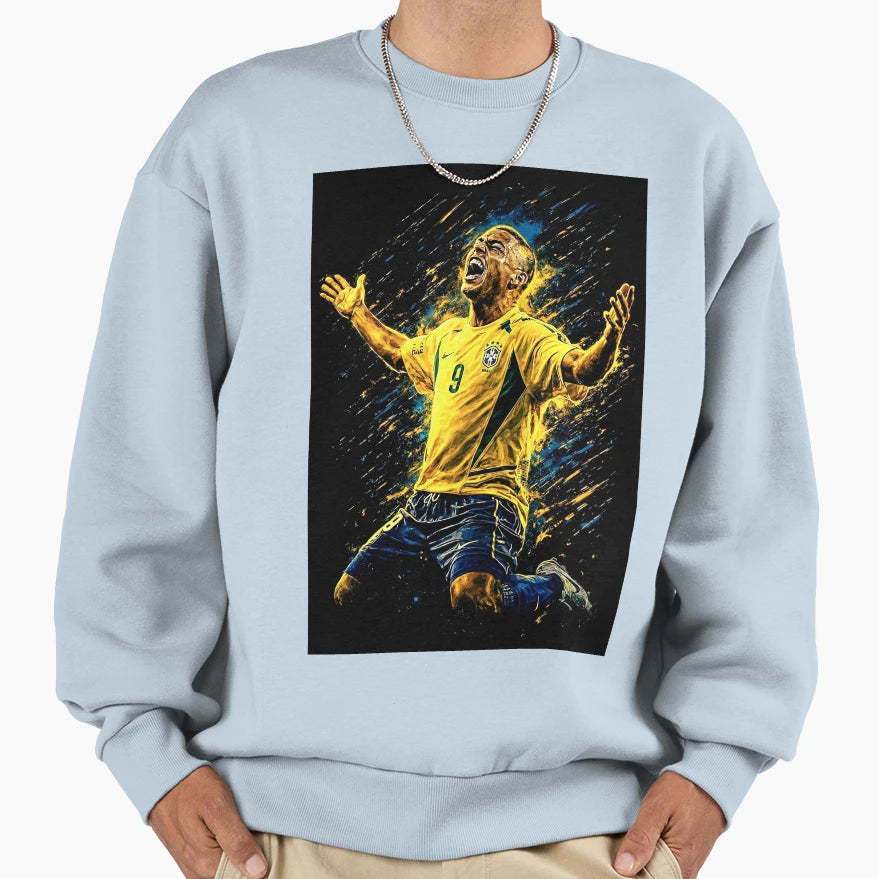 R9 Ronaldo Football Legend Sweatshirt - Minimalist Print for Adults - T-Shirt, Sweatshirt, Hoodie
